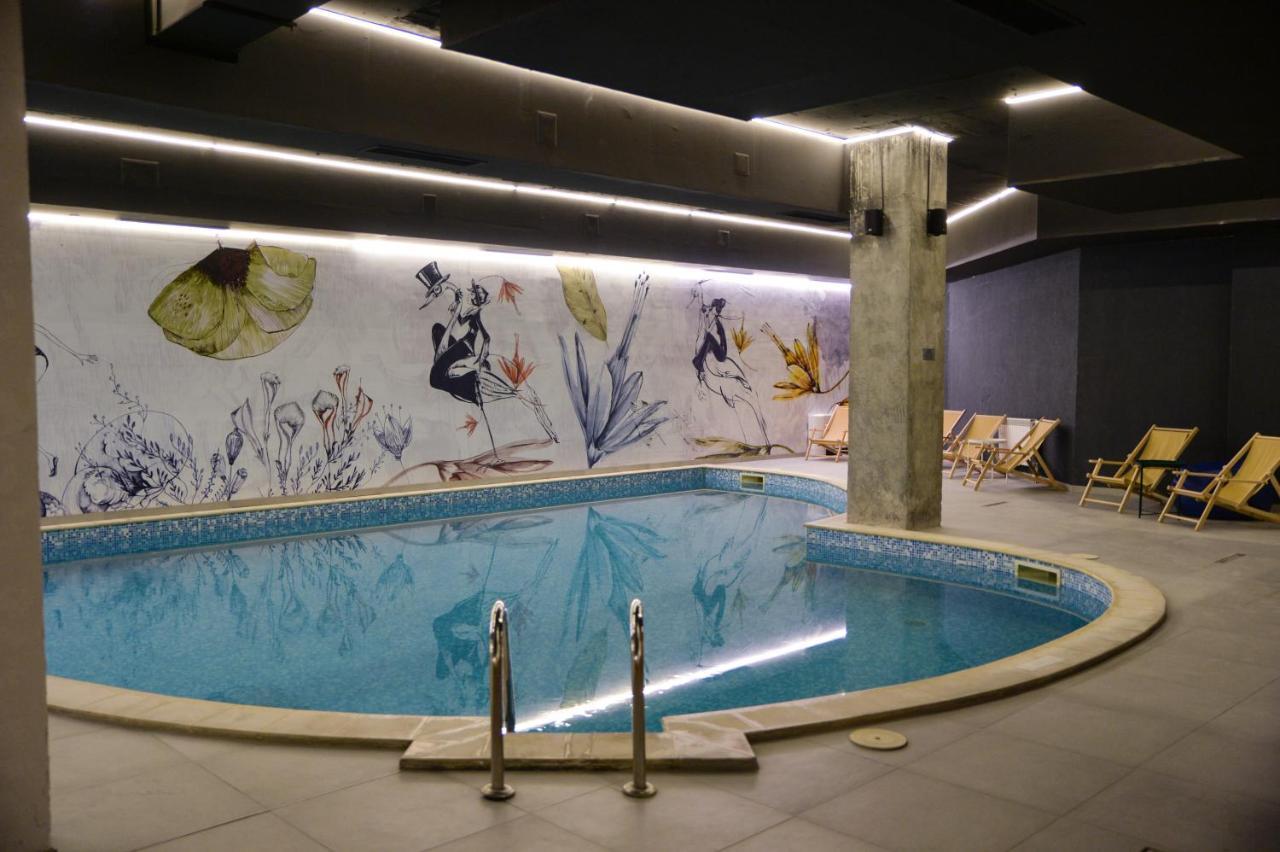 Flora - 2*