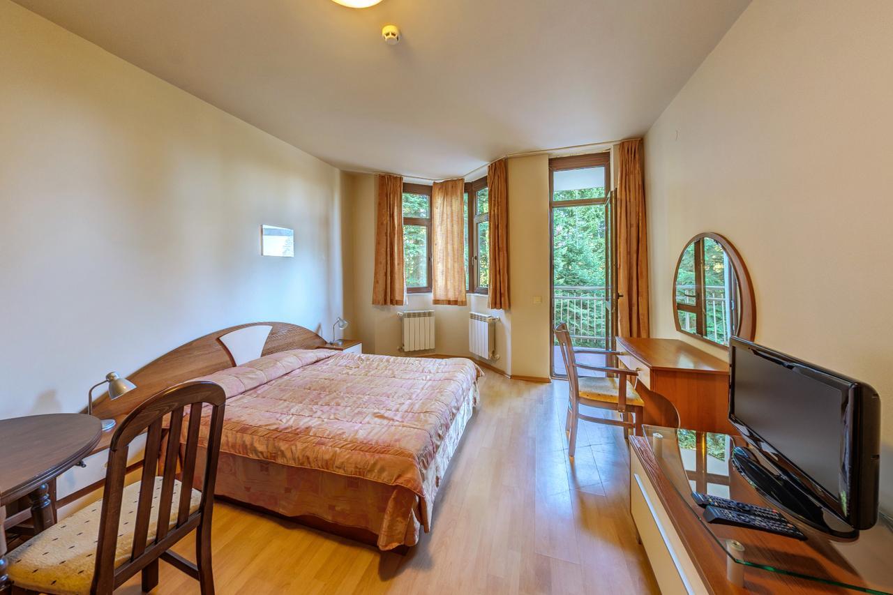 Flora - Hotel Borovets